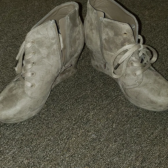 Rampage Wedge Heels Size 7M Suede Brown - Picture 4 of 4